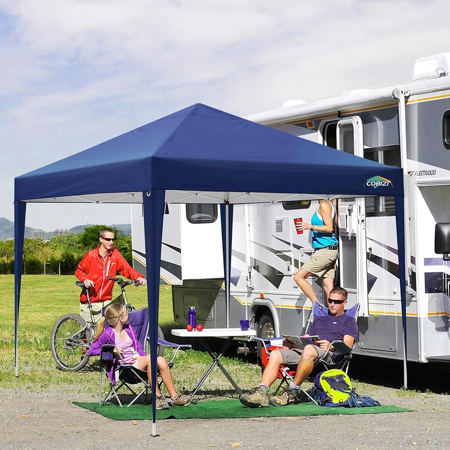 Tonnelle pas chère COBIZI 3x3m montée dans un jardin avec toile imperméable et structure en acier.