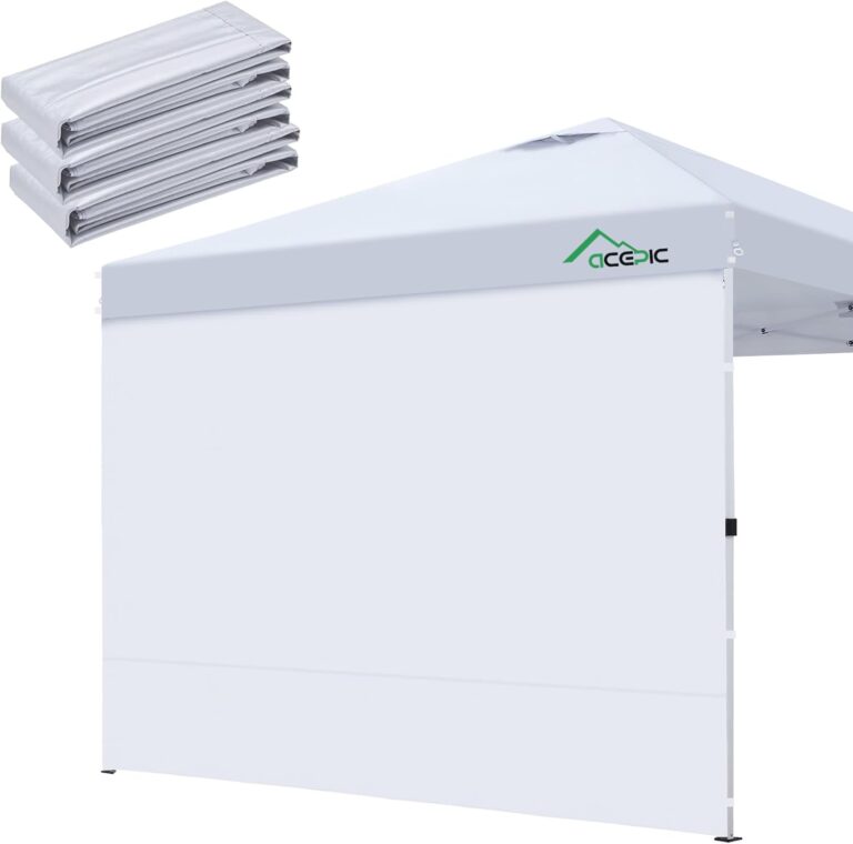 Tonnelle équipée de rideaux anti-UV pour une protection optimale